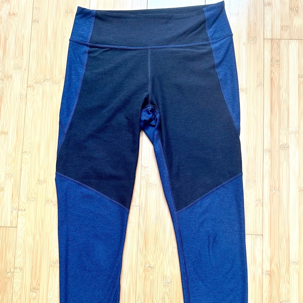 Outdoor Voices cropped leggings size M